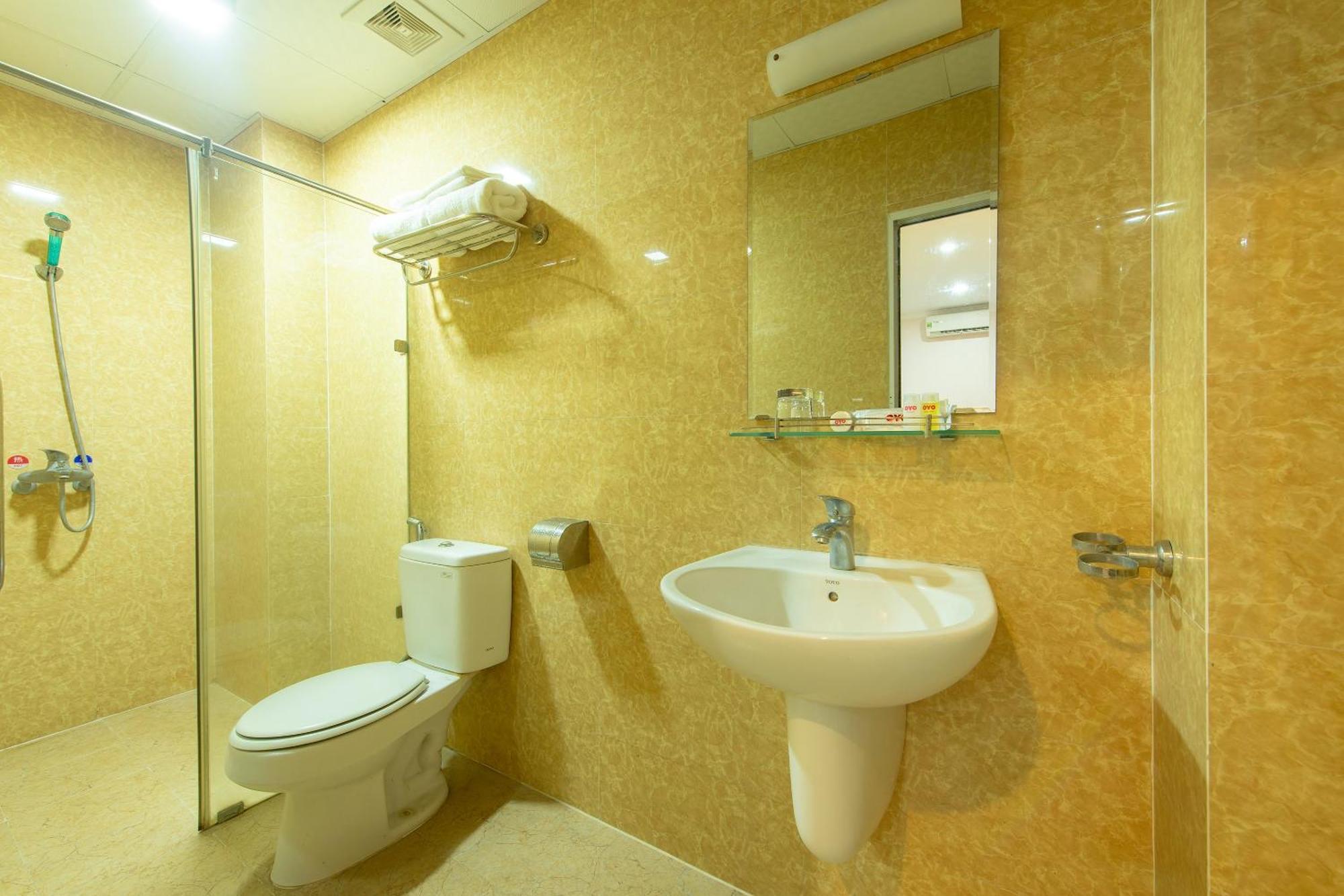 Capital O 417 Truong Son Hotel Ханой Экстерьер фото